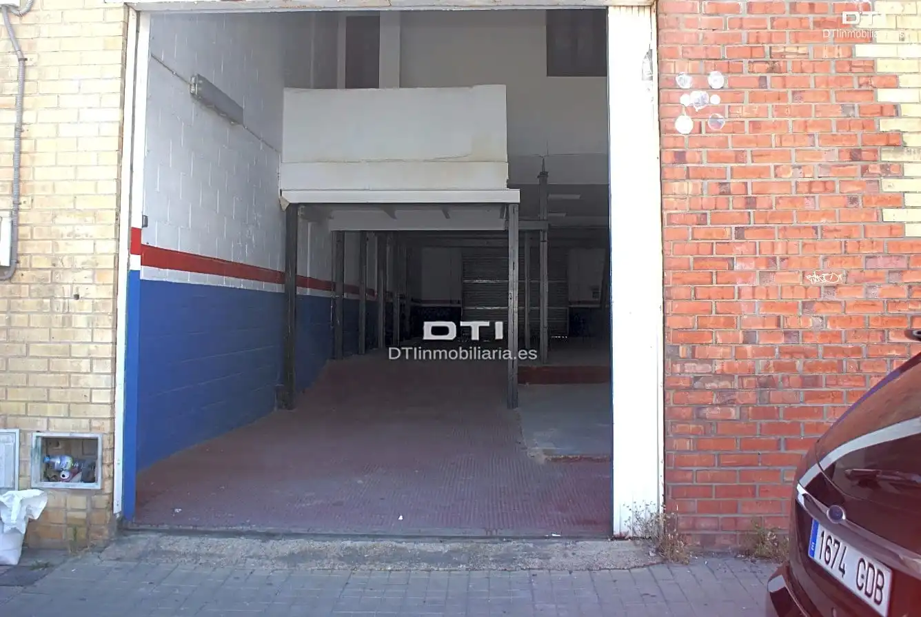 Nave industrial en venta en Huelva