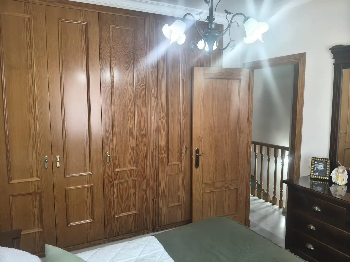 Dormitori de Casa adosada en venda en Puerto Real amb Aire condicionat