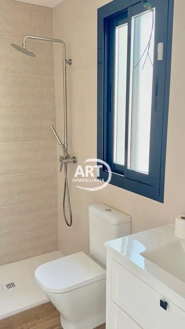 Baño de Casa o chalet en venta en San Antonio de Benagéber con Aire acondicionado, Jardín privado y Terraza