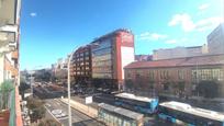 Vista exterior de Pis en venda en  Madrid Capital amb Aire condicionat, Terrassa i Balcó