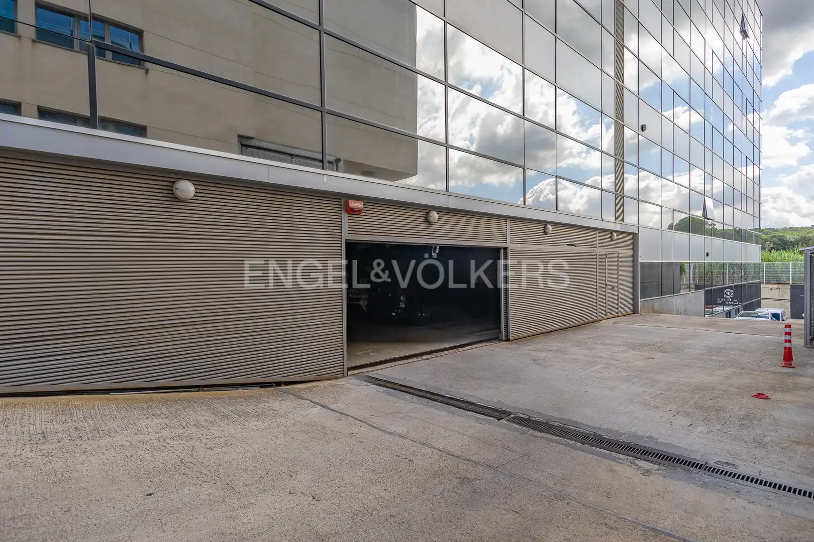 Vista exterior de Oficina de alquiler en Sant Cugat del Vallès