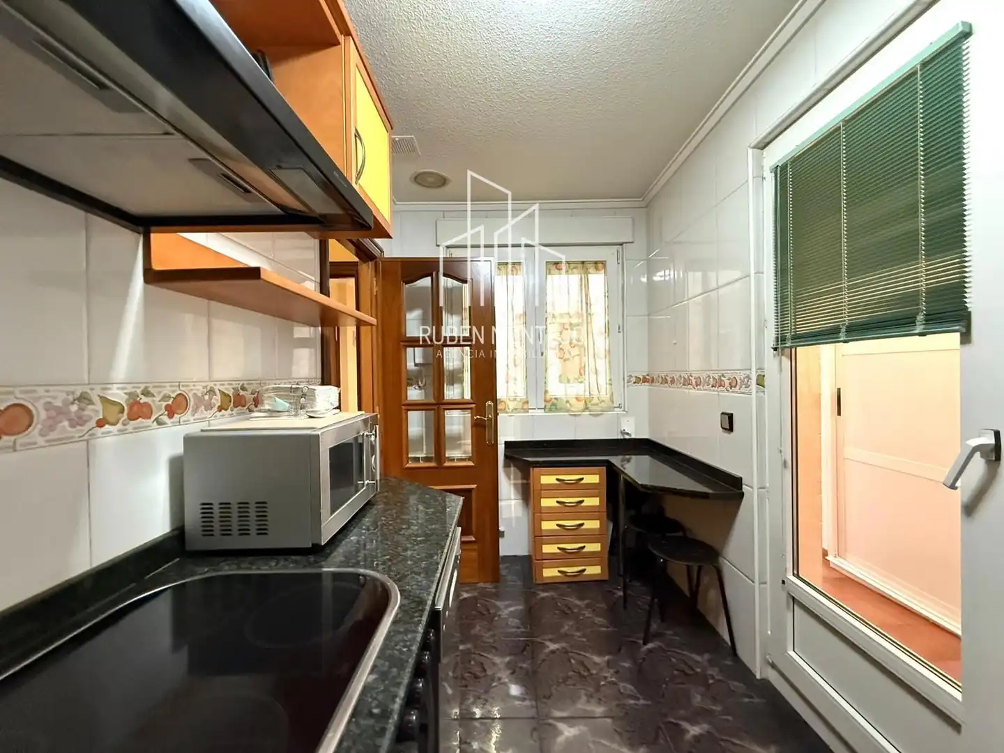 Küche von Wohnung zur Miete in Salamanca mit Heizung, Parkett und Terrasse