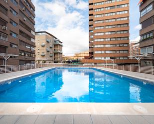 Piscina de Pis en venda en  Granada Capital amb Aire condicionat