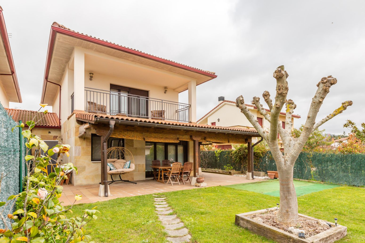 Jardín de Casa o chalet en venta en Valle de Elorz / Elortzibar con Calefacción, Jardín privado y Terraza