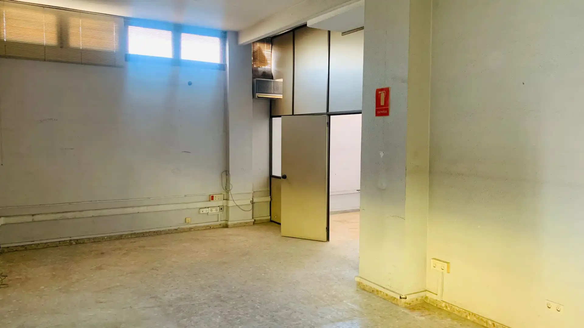 Industrial building to rent in Carrer Ciutat de Sevilla 36A, imagen 11