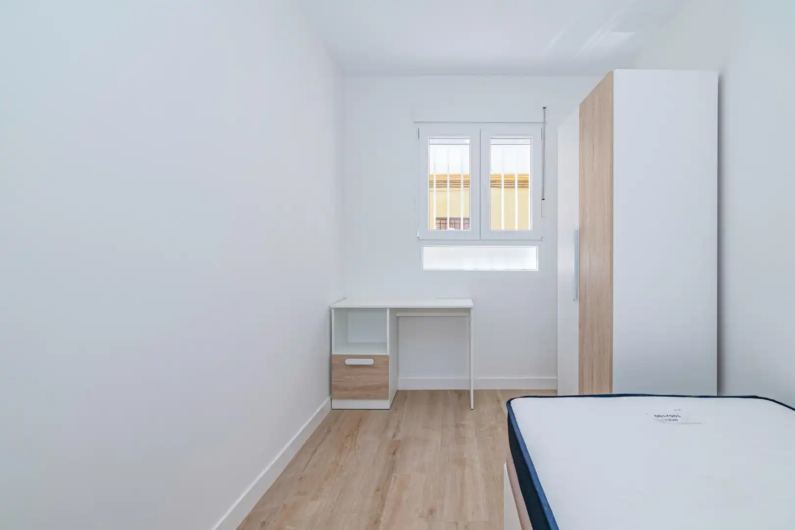 Habitación de Piso en venta en Granada con Terraza y Amueblado