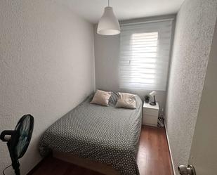 Bedroom of Flat to share in  Barcelona Capital  with Air Conditioner, Heating and Terrace