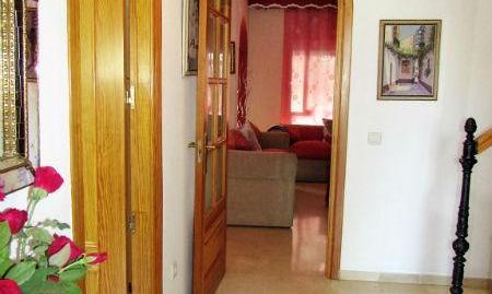 Photo 5 of Single-family semi-detached for sale in San Pedro de Alcántara pueblo, Marbella