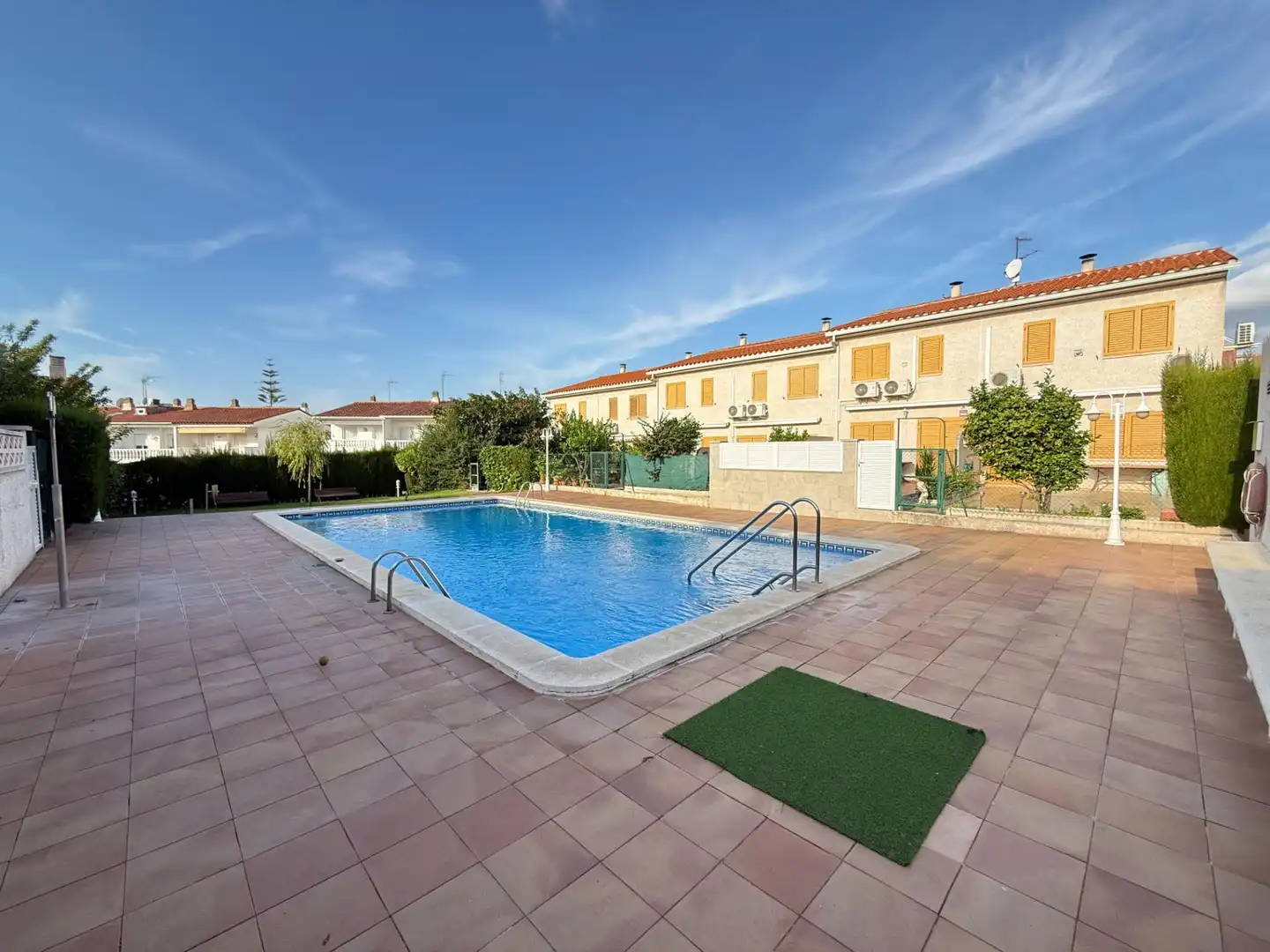 Swimming pool of Detached homes for sale in Coma-ruga platja