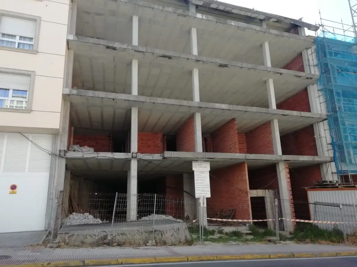 Vista exterior de Edifici en venda en Laxe