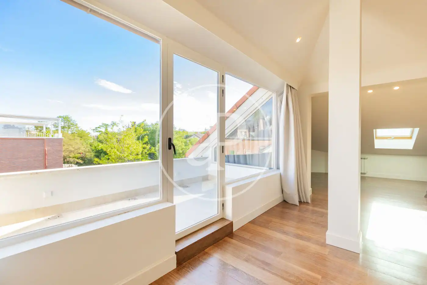 Balcony of Houses for rent in Madrid  with Air Conditioner, Heating and Private garden