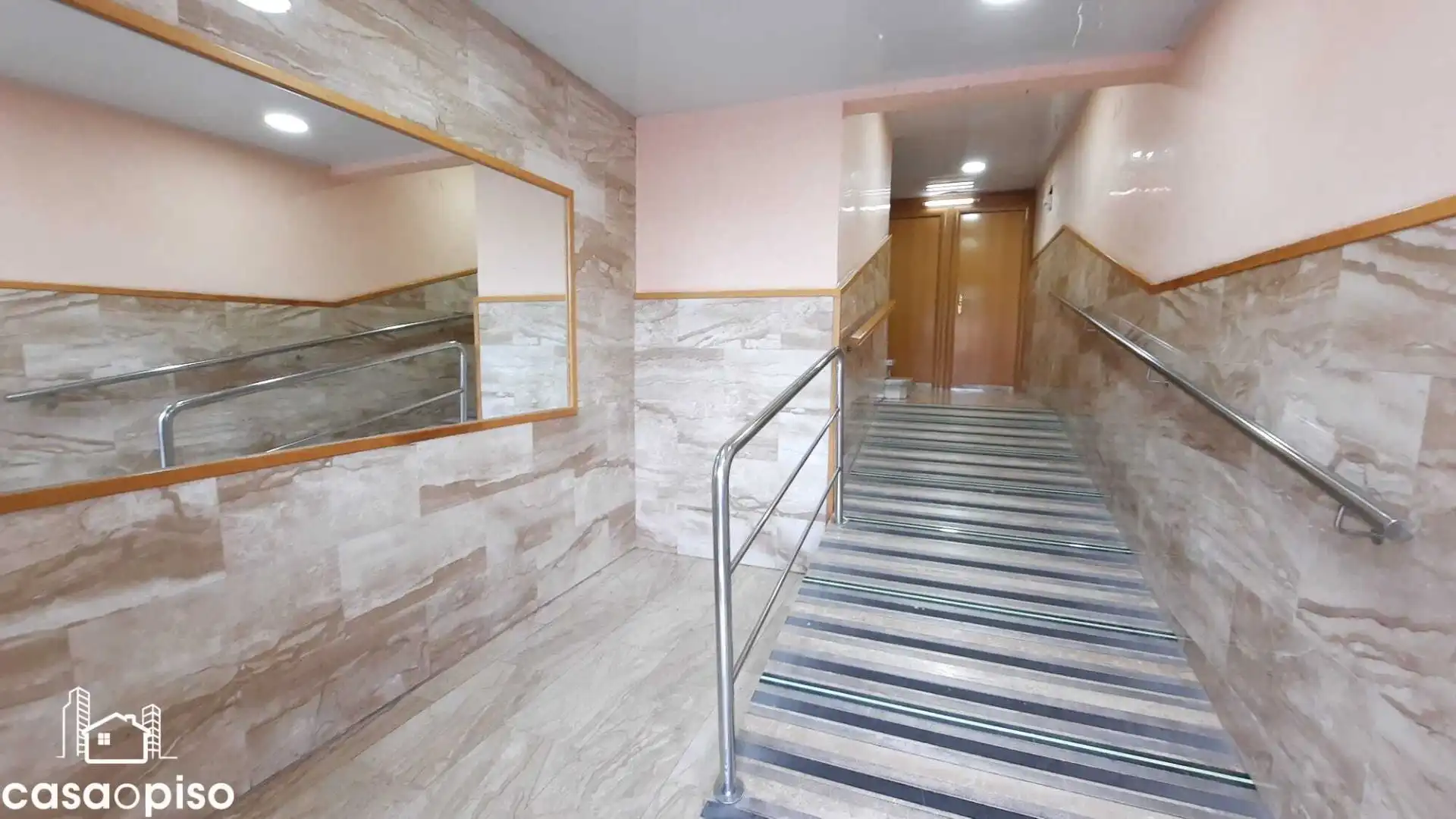 Flat for sale in Terrassa  with Air Conditioner