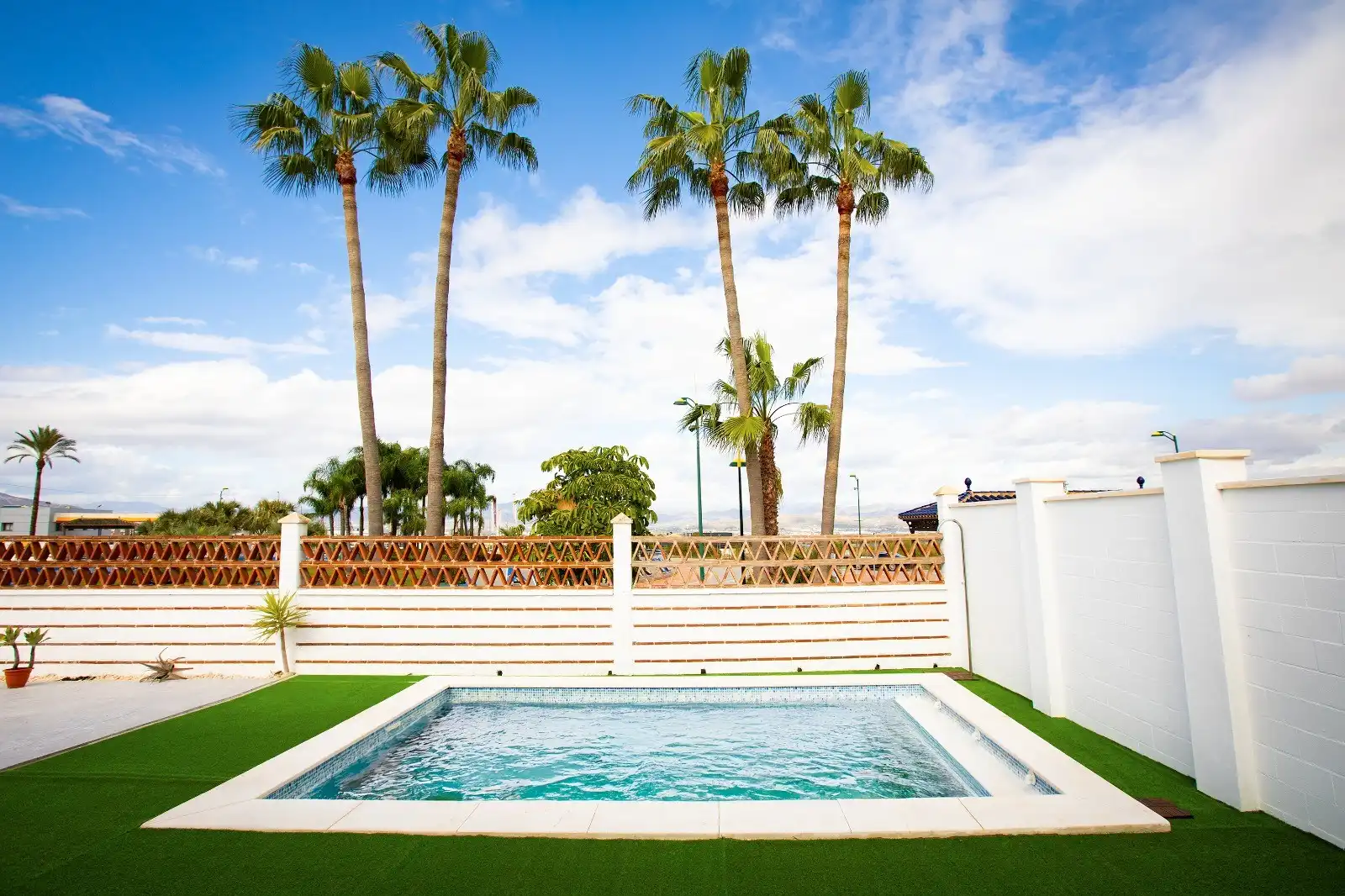Schwimmbecken von Haus oder Chalet zum Verkauf in Alhaurín de la Torre mit Klimaanlage, Heizung und Privatgarten