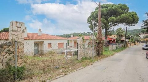Promoción obra parada de 3 chalets en venta