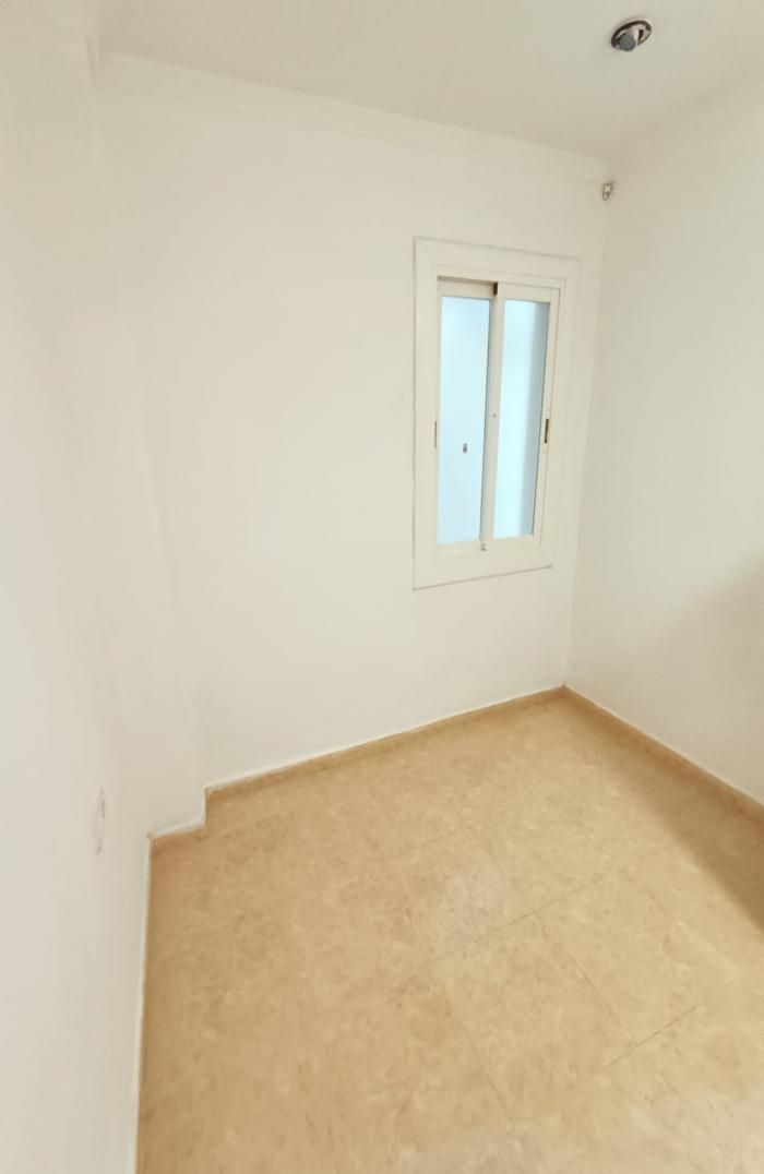 Flat for sale in Llefià