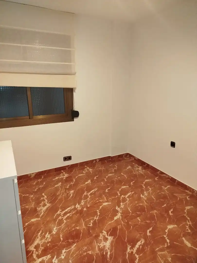 Habitación de Piso en venta en Badalona con Aire acondicionado, Amueblado y Horno