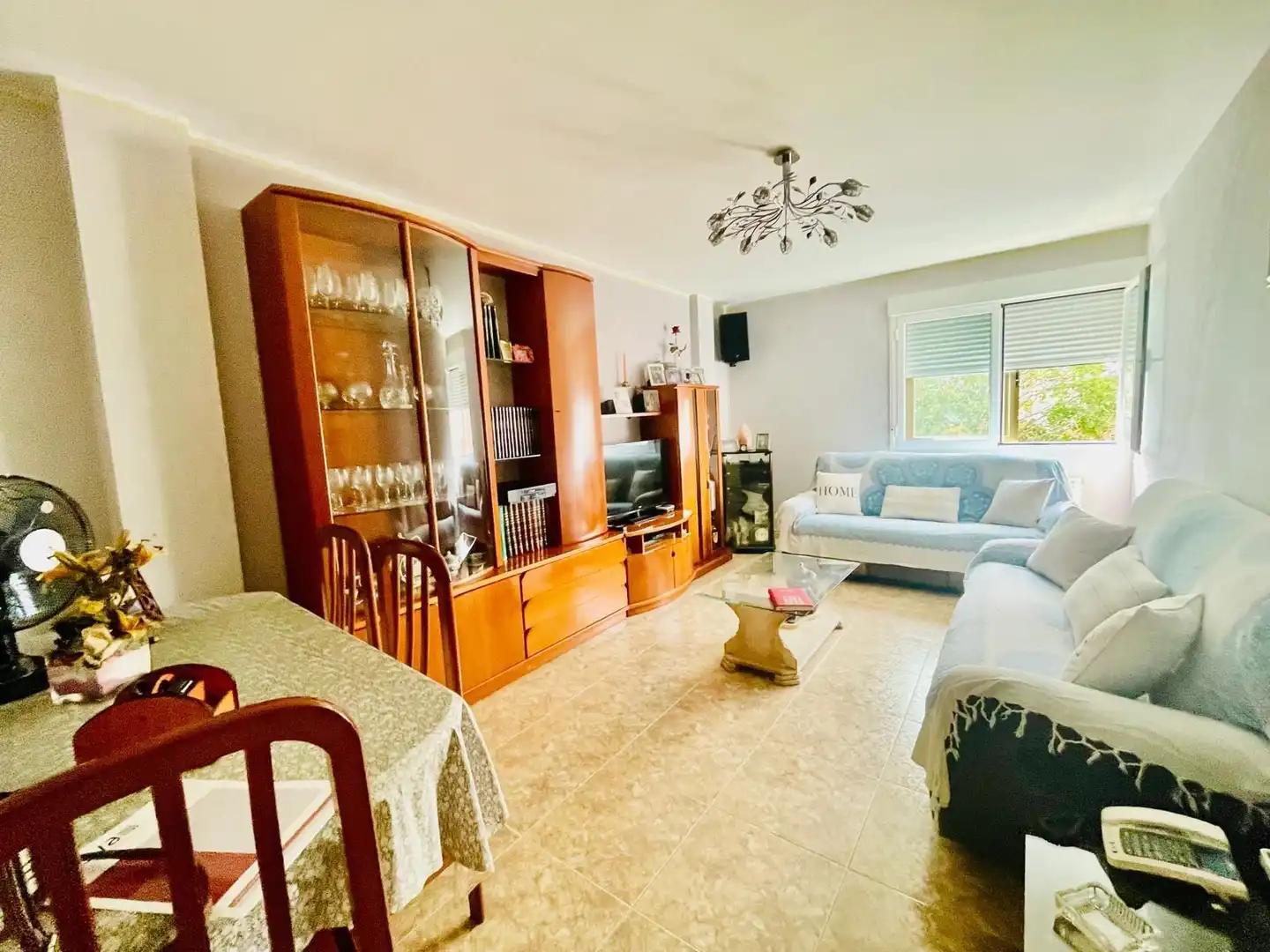 Living room of Flat for sale in Zaragoza  with Heating, Terrace and Storage room