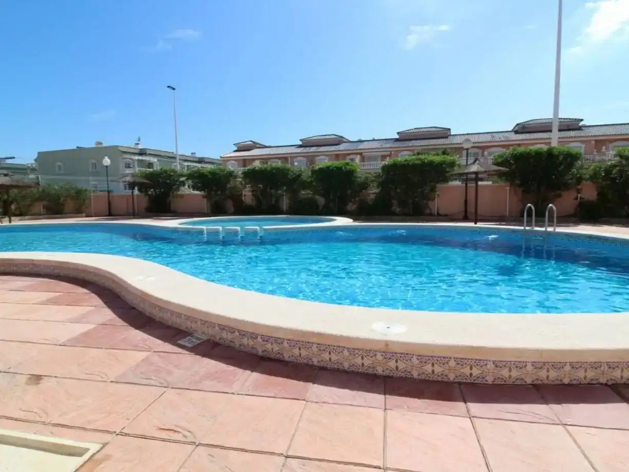 Piscina de Casa adosada en venda en Santa Pola amb Aire condicionat, Piscina i Balcó