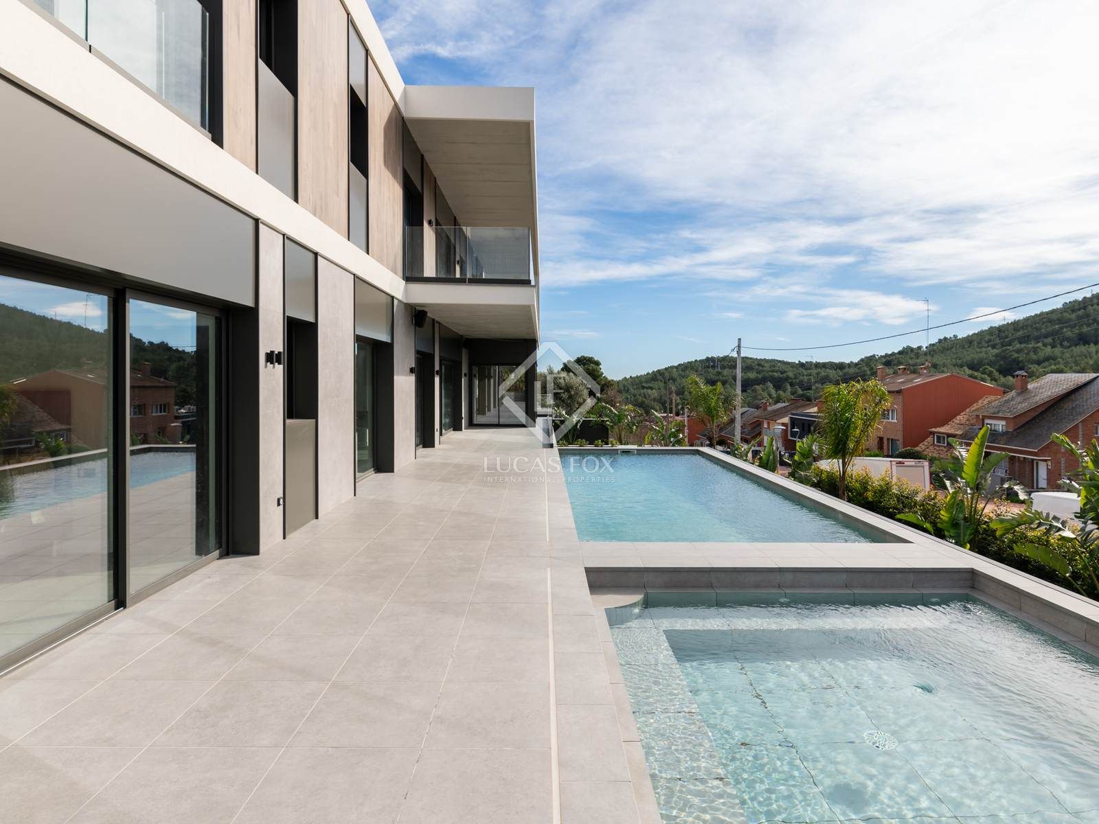 Exterior view of House or chalet to rent in Gavà  with Terrace, Swimming Pool and Balcony