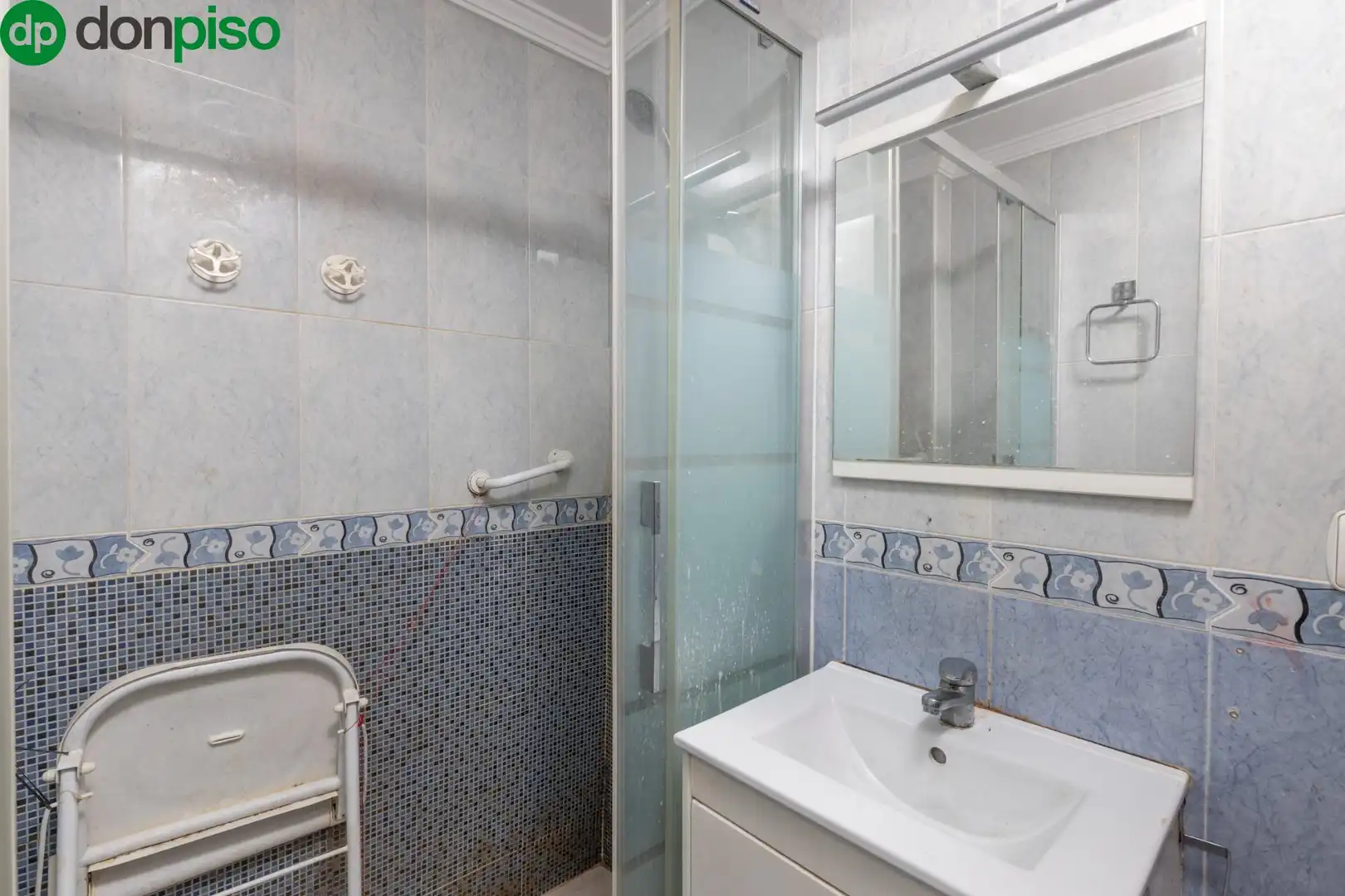 Piso en venta en Calle ALMUÑECAR, 4, Barrio de Zaidín