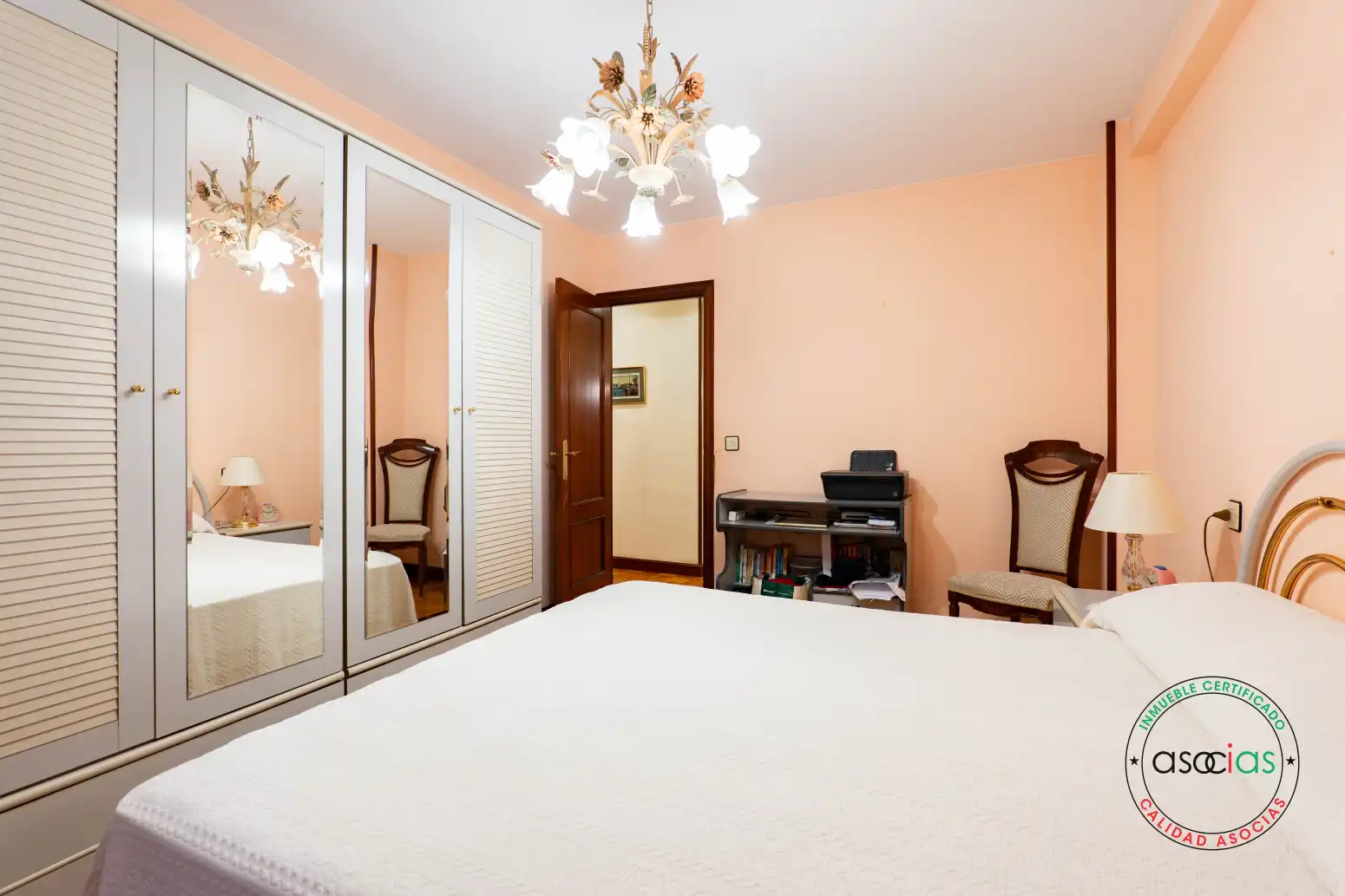 Habitación de Piso en venta en Gijón  con Calefacción, Parquet y Terraza