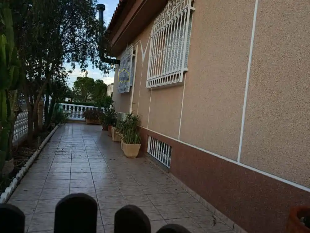 Houses for sale in Escucha