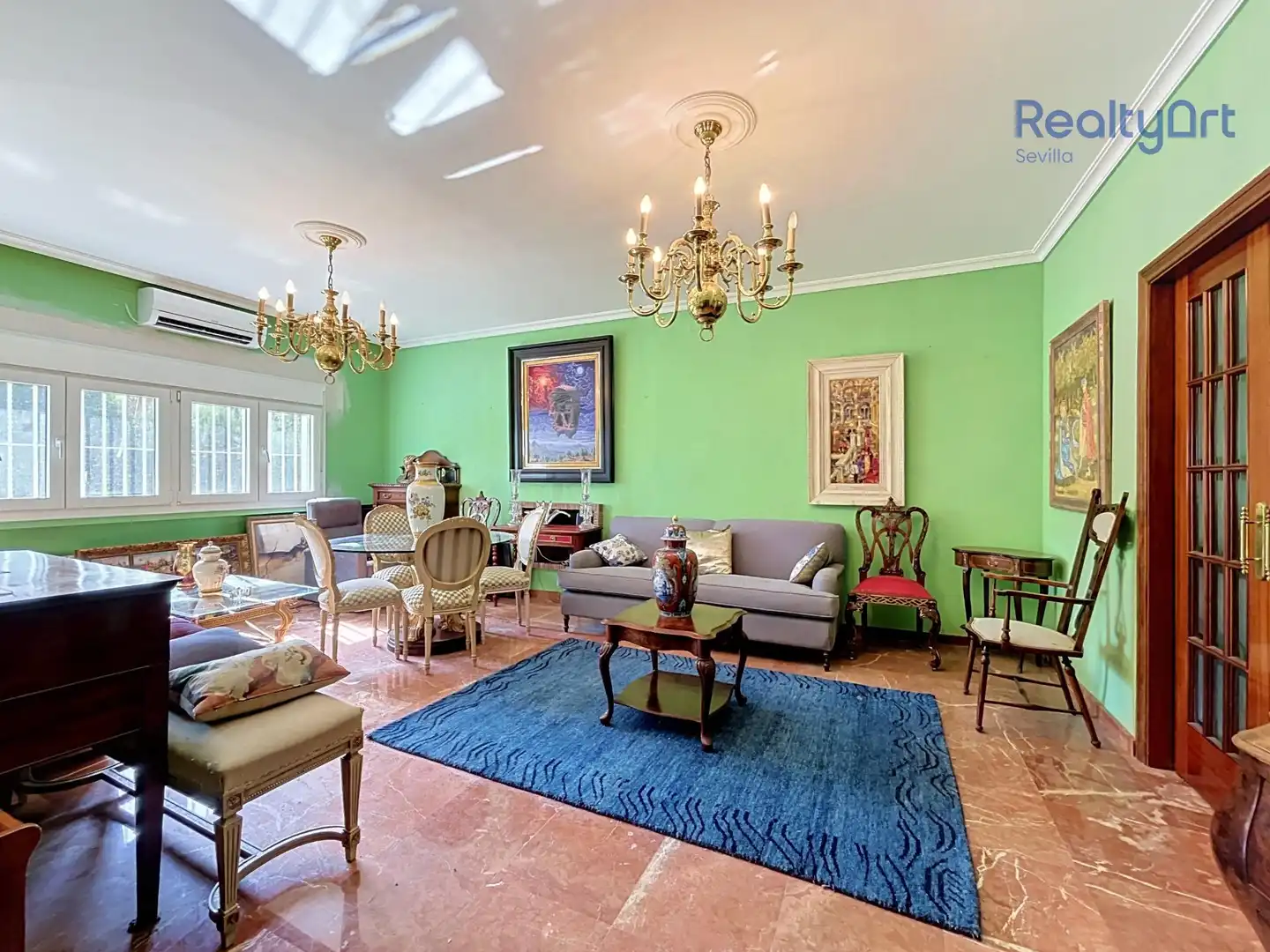 Living room of Houses for sale in Alcalá de Guadaira  with Air Conditioner, Heating and Private garden