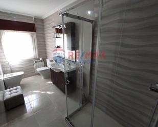 Bathroom of House or chalet for sale in Vigo   with Air Conditioner, Heating and Private garden
