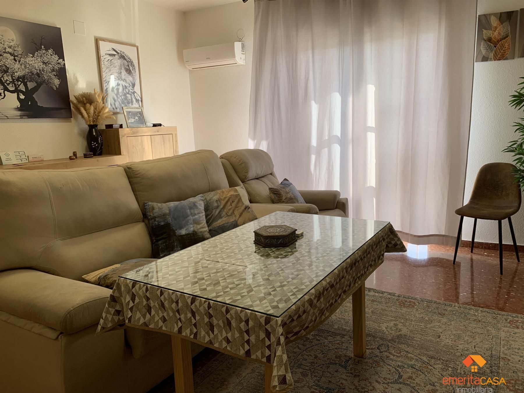 Living room of Flat for sale in Almendralejo  with Furnished and Balcony