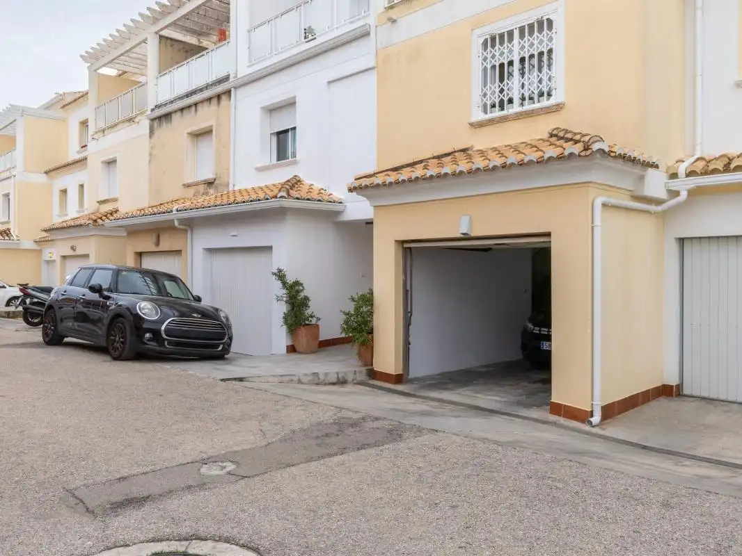 Detached homes for sale in Carrer Cefal, La Pedrera - Vessanes