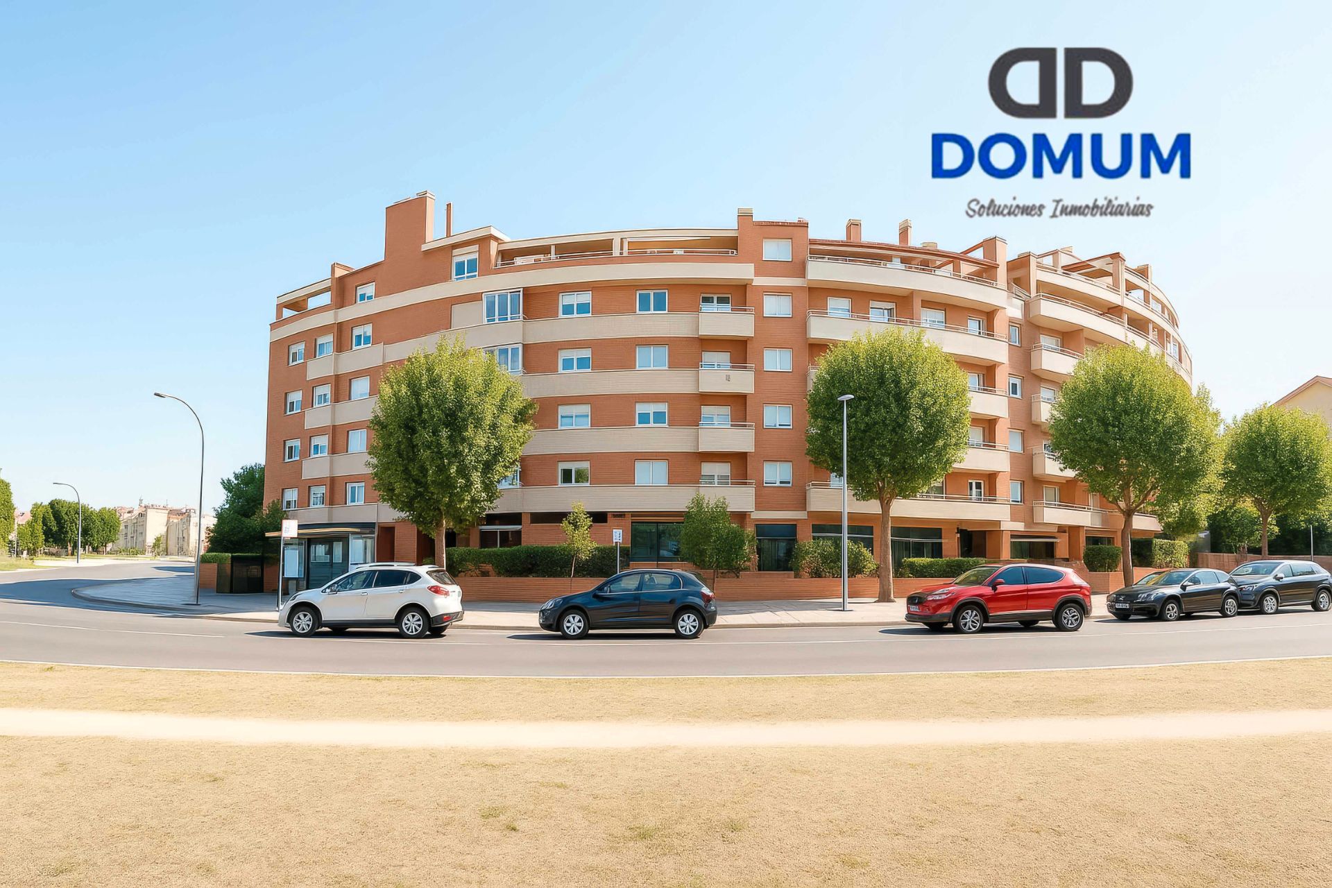 Exterior view of Flat for sale in  Madrid Capital  with Heating, Storage room and Community pool