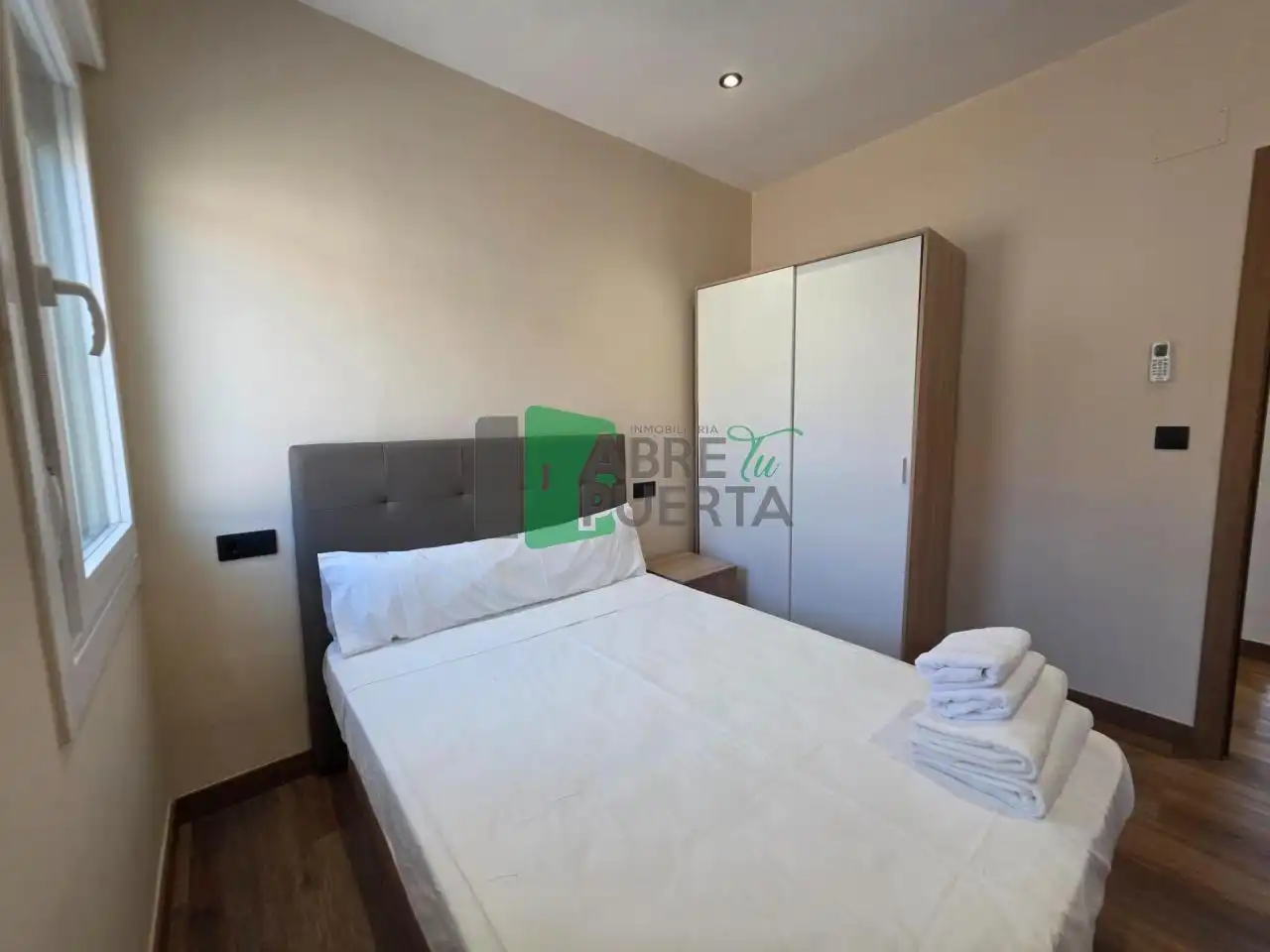 Dormitori de Casa o xalet de lloguer en Ourense Capital  amb Calefacció i Moblat