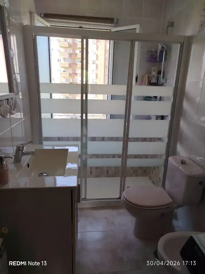 Bathroom of Flat for rent in Santander  with Private garden, Parquet flooring and Storage room