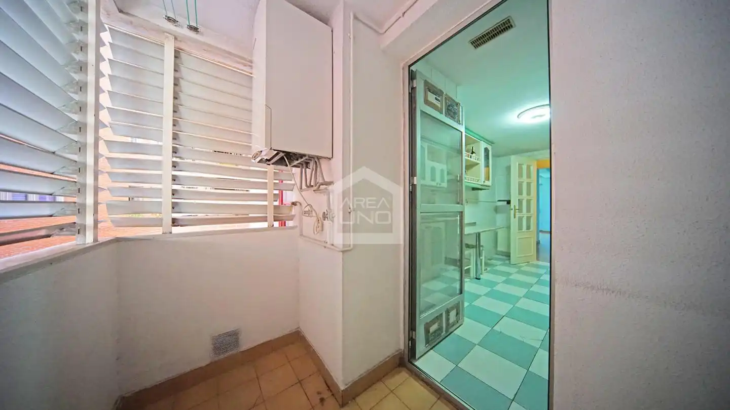 Cocina de Piso en venta en Madrid con Calefacción