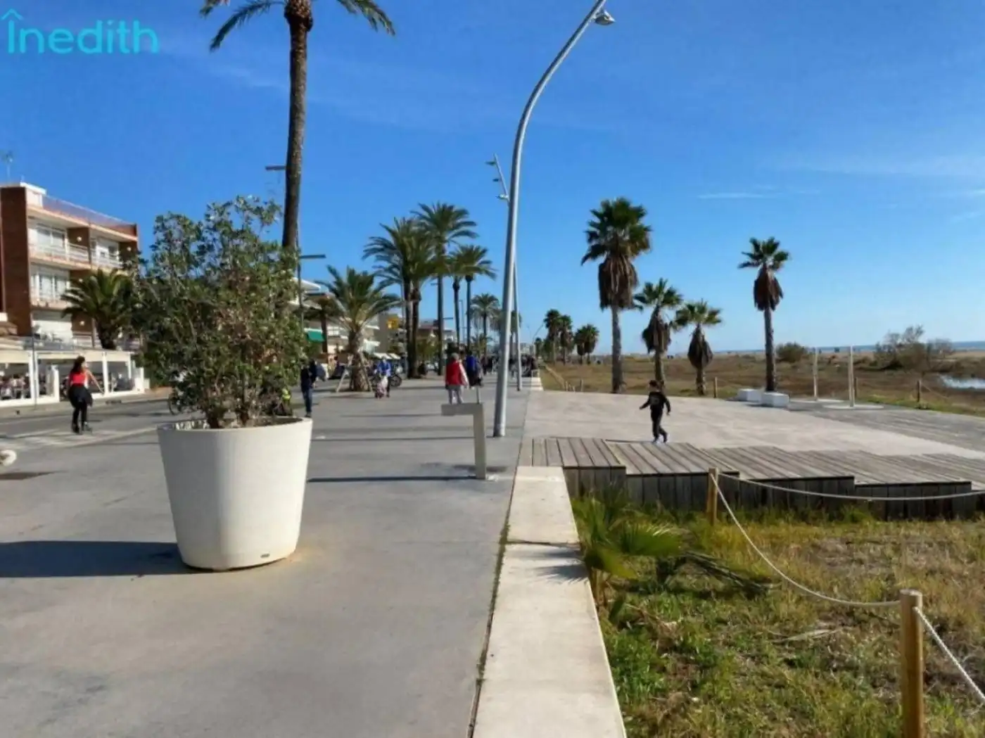Vista exterior de Local en venta en Castelldefels con Terraza