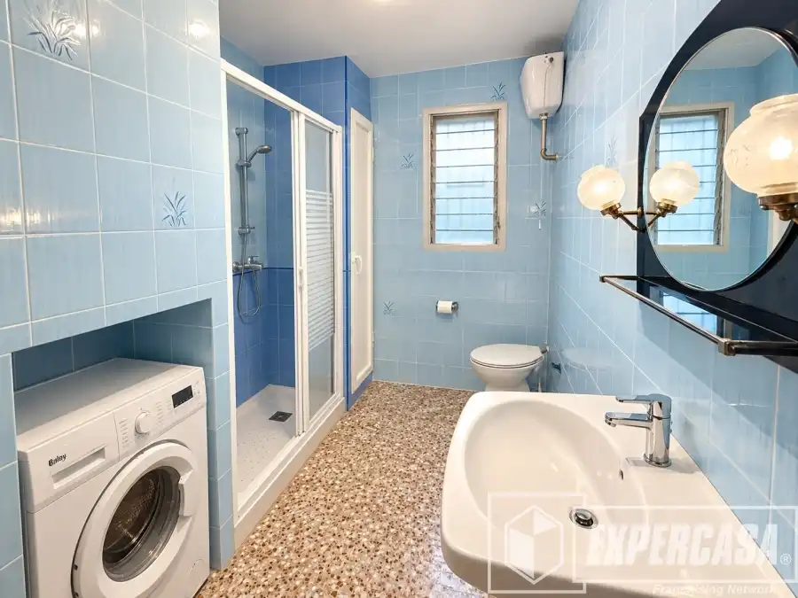 Bathroom of Houses for sale in Poble Nou