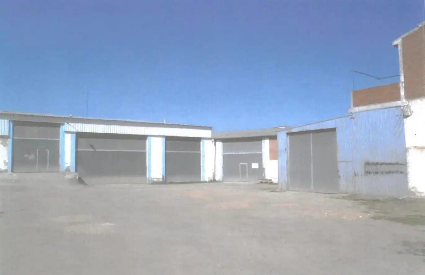 Vista exterior de Nau industrial en venda en Valladolid