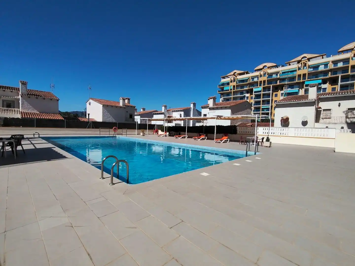 Apartamento con piscina en venta en Playa de Gandia