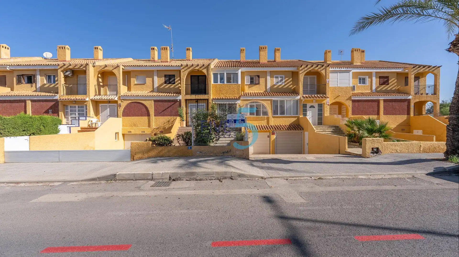 Adossat amb terrassa en venda a Orihuela Costa