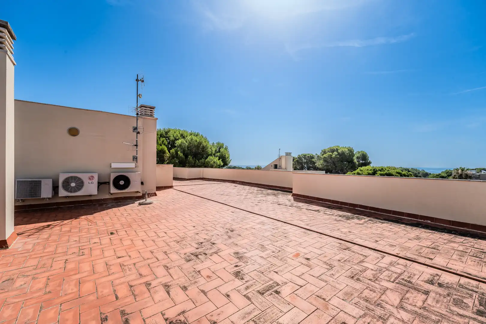 Terraza de Piso en venta en L'Ampolla con Aire acondicionado, Calefacción y Jardín privado