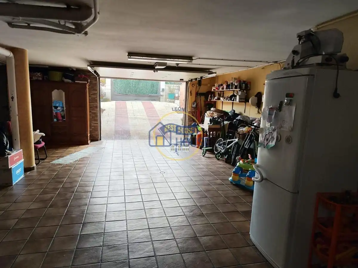 Casa pareada con piscina en venta en Villaquilambre, imagen 45