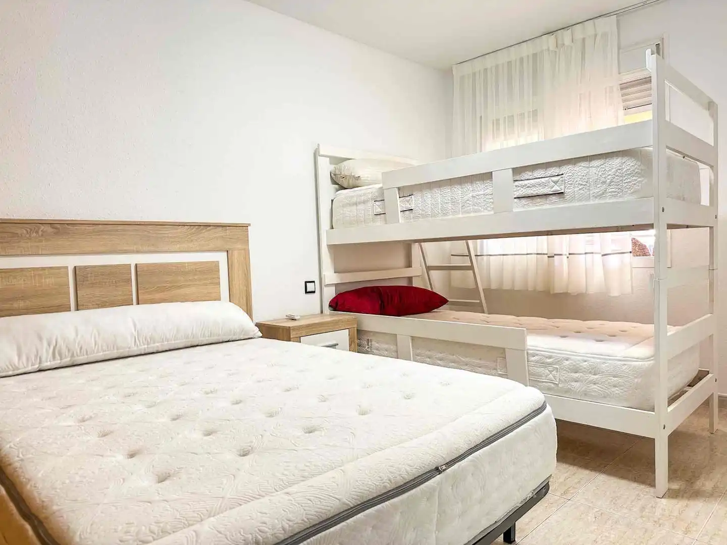 Habitación de Casa o chalet de alquiler en Pueblo Acantilado - Lanuza