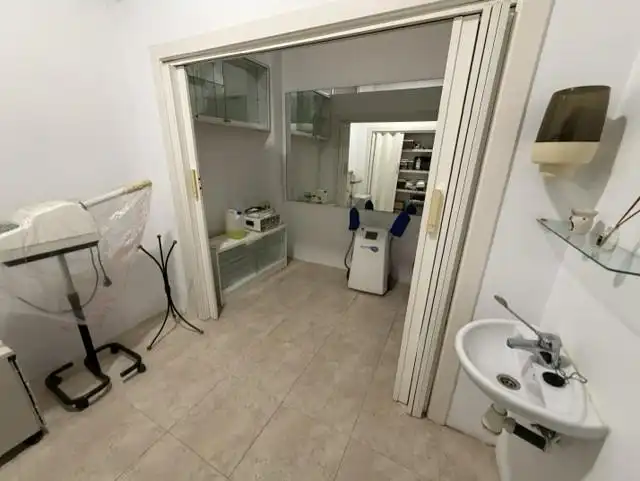Gewerbefläche zum Verkauf in Calle de Sierra Morena 10, imagen 7