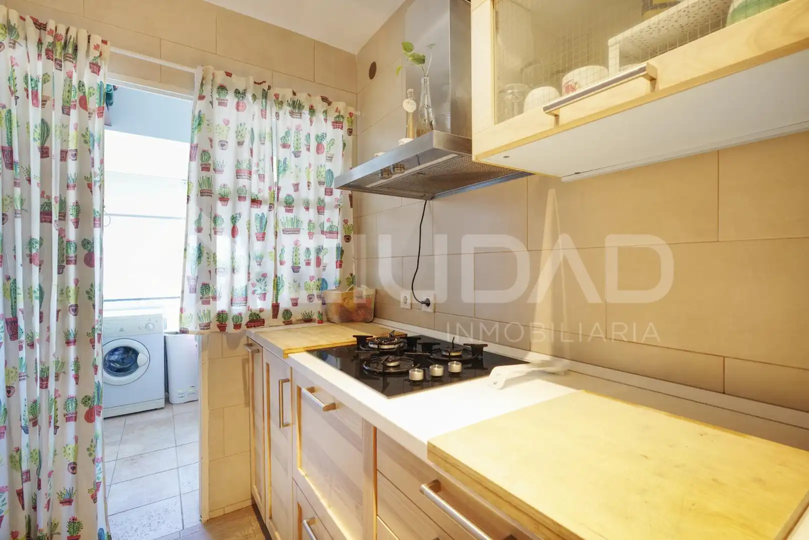 Kitchen of Flat for sale in San Juan de Aznalfarache  with Air Conditioner