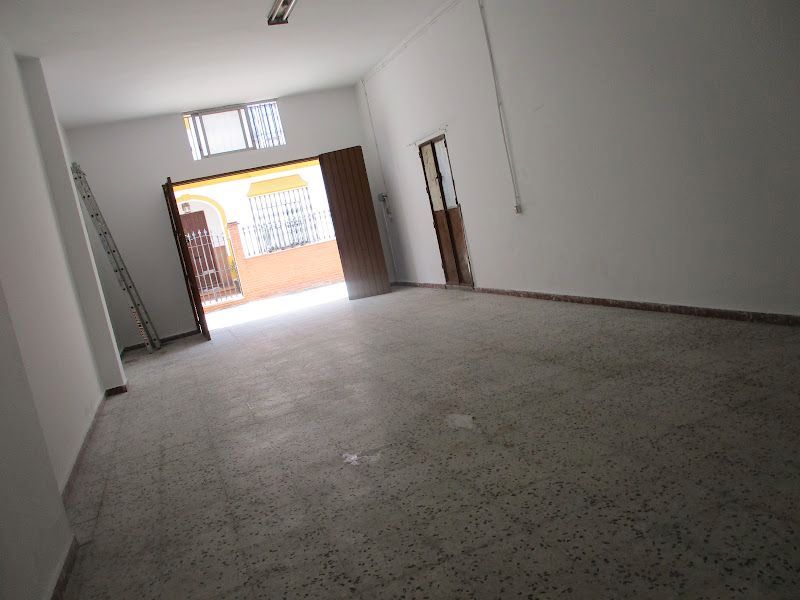 Premises to rent in Algeciras