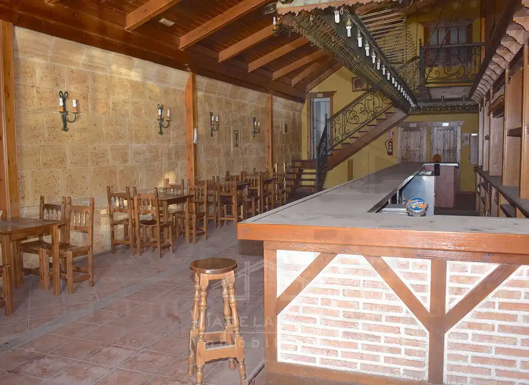 Local comercial en venda a Calle Valderas, imagen 2