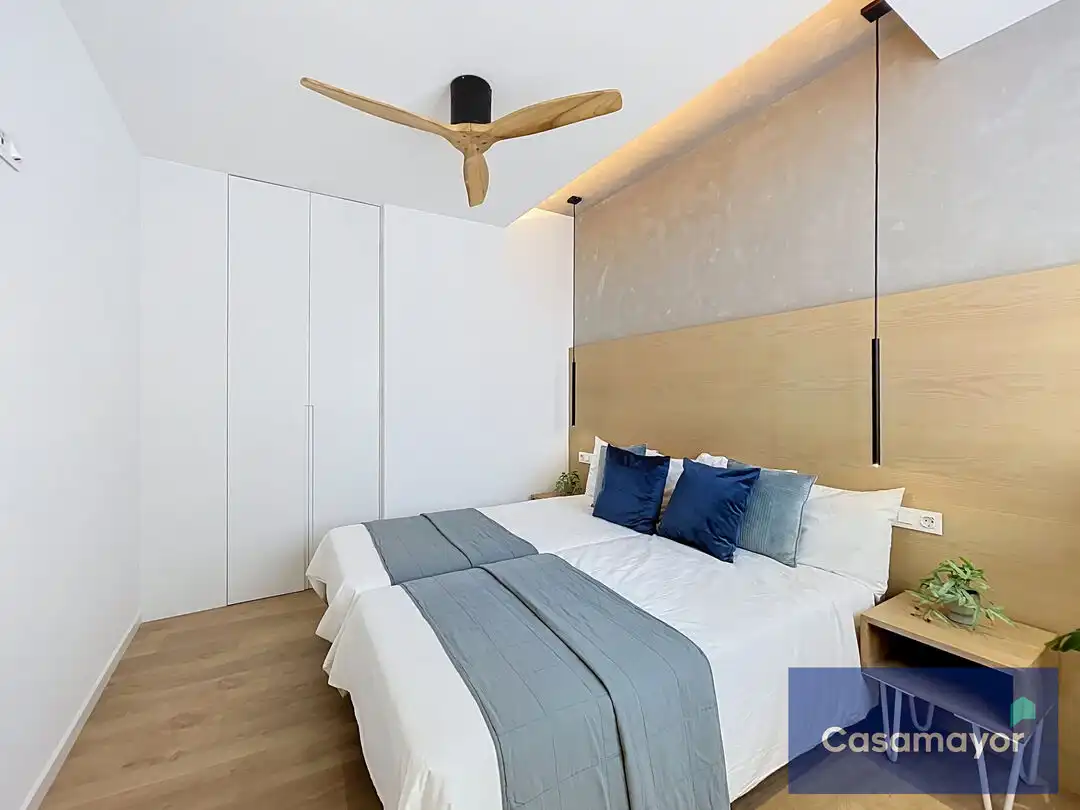 Habitación de Piso en venta en Alicante / Alacant con Aire acondicionado, Calefacción y Terraza