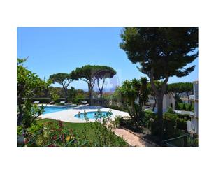 Jardí de Apartament de lloguer en Castell-Platja d'Aro amb Piscina i Moblat