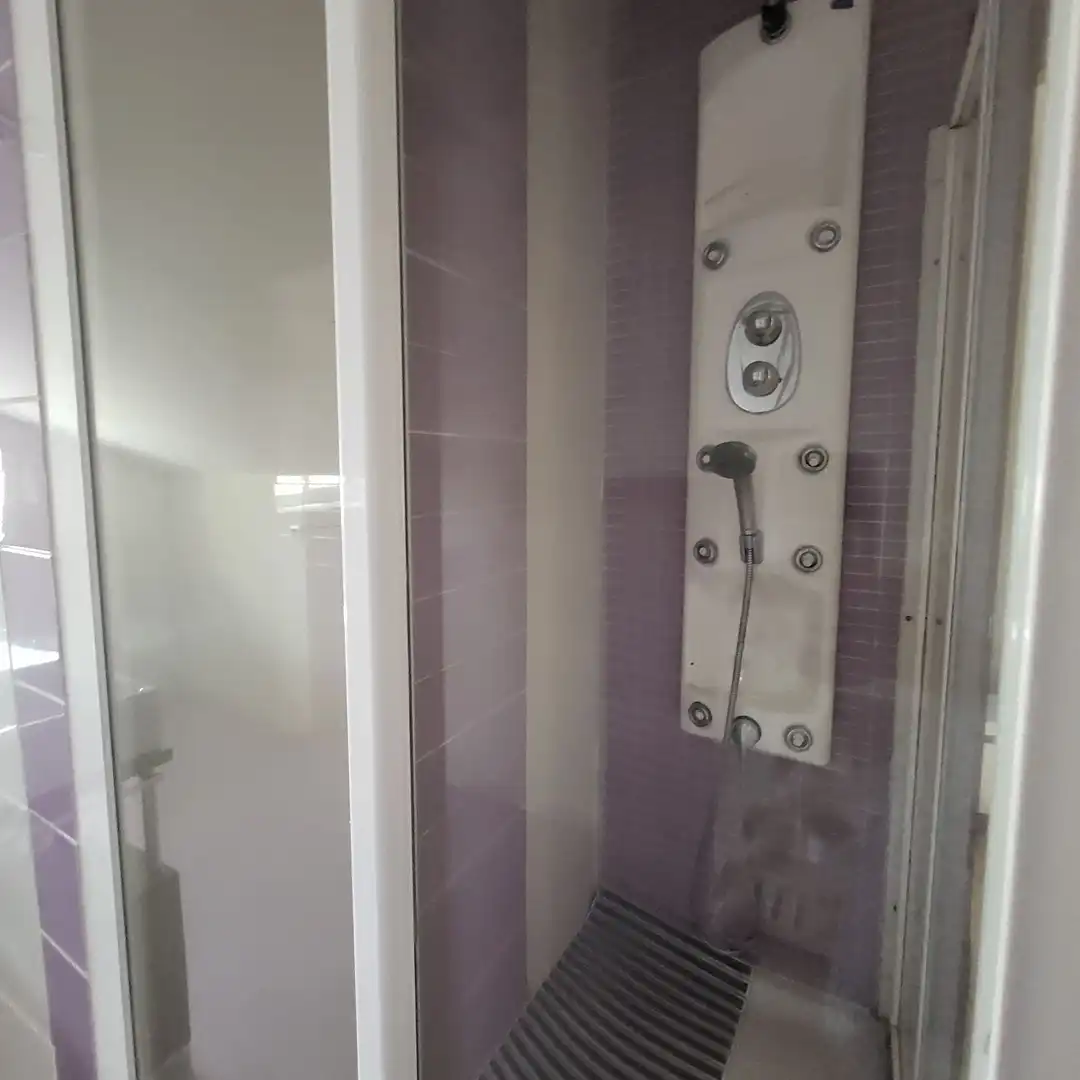 Badezimmer von Dachboden zur Miete in Ávila mit Möbliert