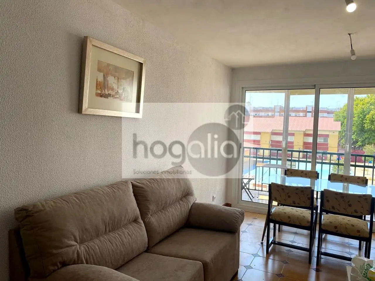 Sala d'estar de Pis de lloguer en Sevilla amb Aire condicionat i Moblat